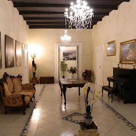 Suite Palazzo Luciani Salerno Exterior photo