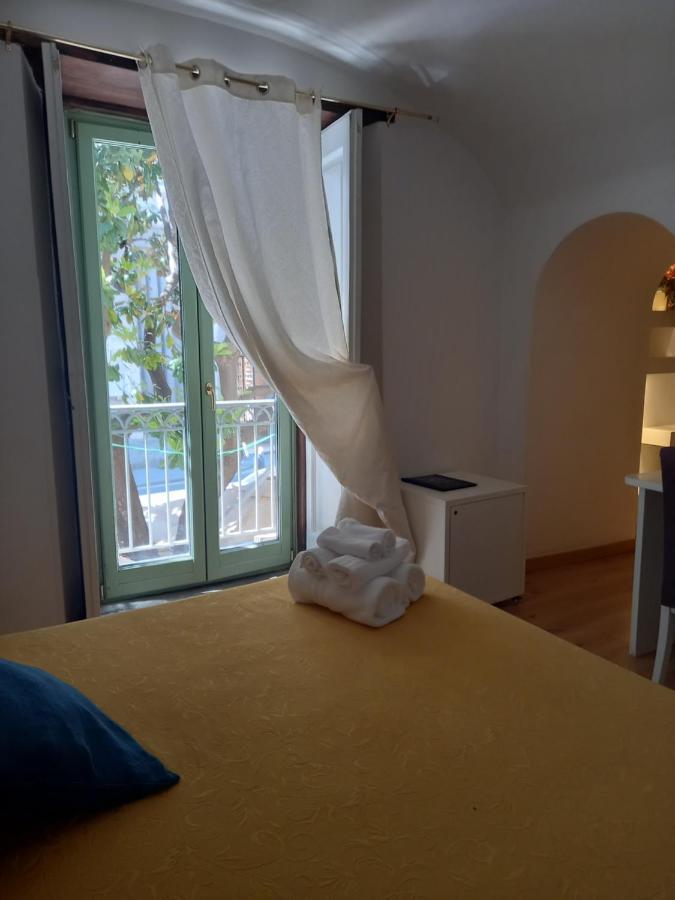 Suite Palazzo Luciani Salerno Exterior photo
